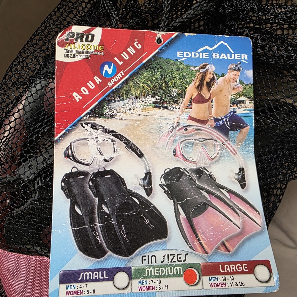 Eddie Bauer Snorkel Set in Black and Pink